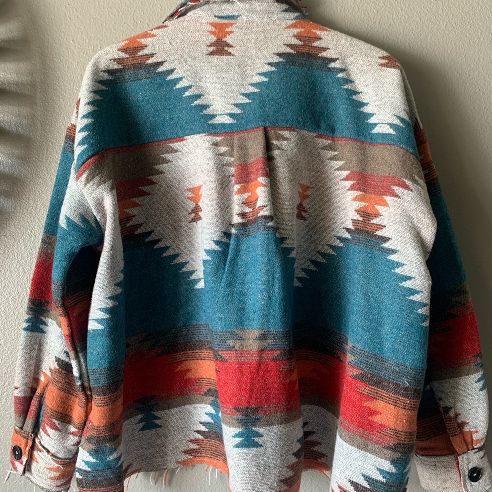 Southwest Aztec Patterned Jacket - Picture 4 of 6